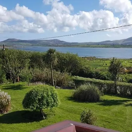 Country house Seaview House Reenard South *